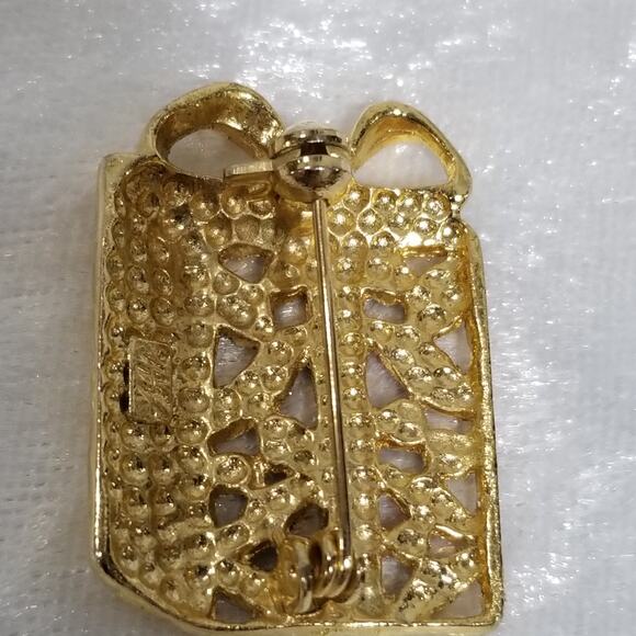 Christmas brooch gift has AAI on the back 1.1642 - Picture 7 of 9